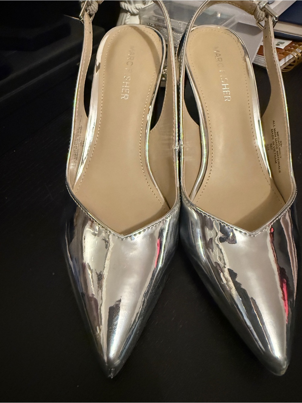 Marc Fisher Silver Pointed Slingback Pumps(6M)